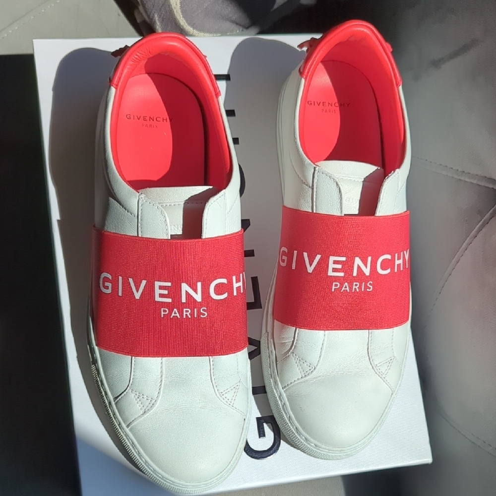 Givenchy Unisex Red and White Low Top Slip-On Sneakers Sz 40.5 - Picture 3 of 9